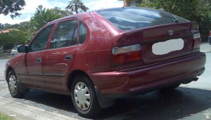 1994-1996_Toyota_Corolla_(AE101R)_CSi_Seca_5-door_hatchback_01